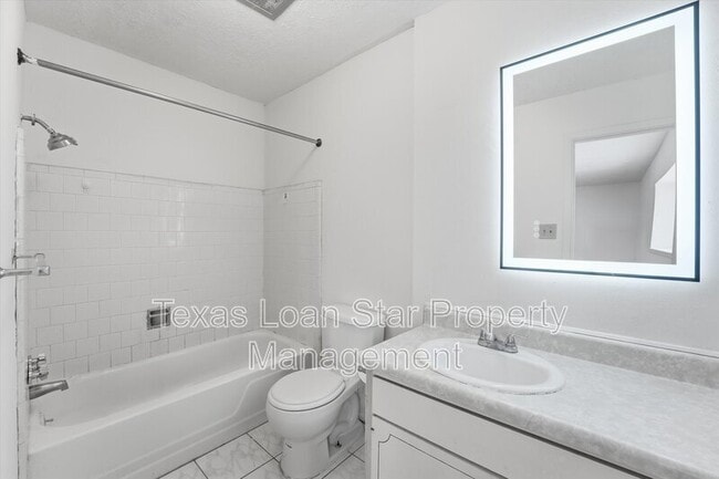 Building Photo - 12447 Sharpview Dr