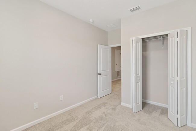 Building Photo - Beautiful Brand New 3/2.5 Townhome W/ 1 Ca...