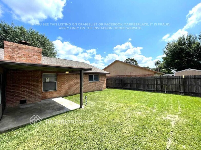 Building Photo - 16519 Cairngorm Dr