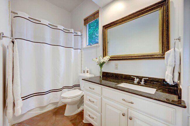 Building Photo - 102 Wood Trail