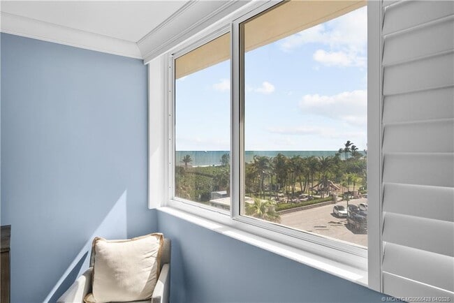 Building Photo - 125 S Ocean Ave