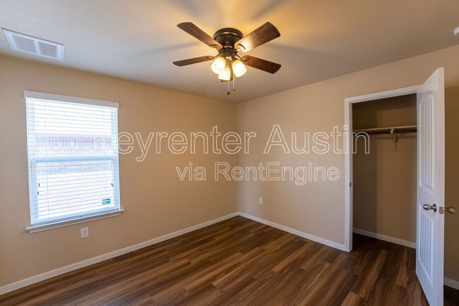 Building Photo - 5828 Roderick Dr