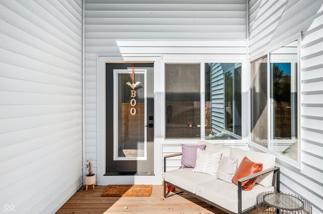 Building Photo - 318 N Tacoma Ave