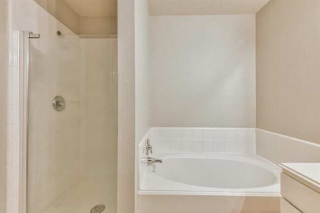 Building Photo - 9845 Youpon Ridge Way