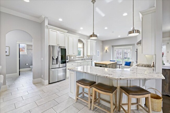 Building Photo - Stunning Custom Home in Gated Community!