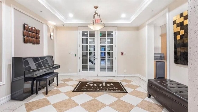 Building Photo - 533 NE 3rd Ave