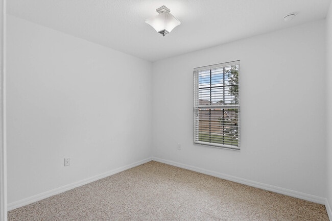 Building Photo - 7948 Edgewood Forest Dr