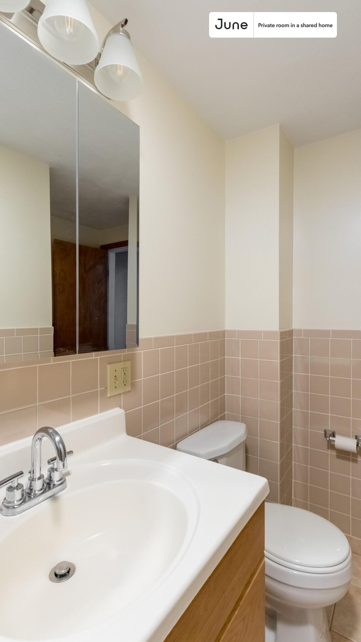 Building Photo - Room in Shared 5 bed/1 bath home