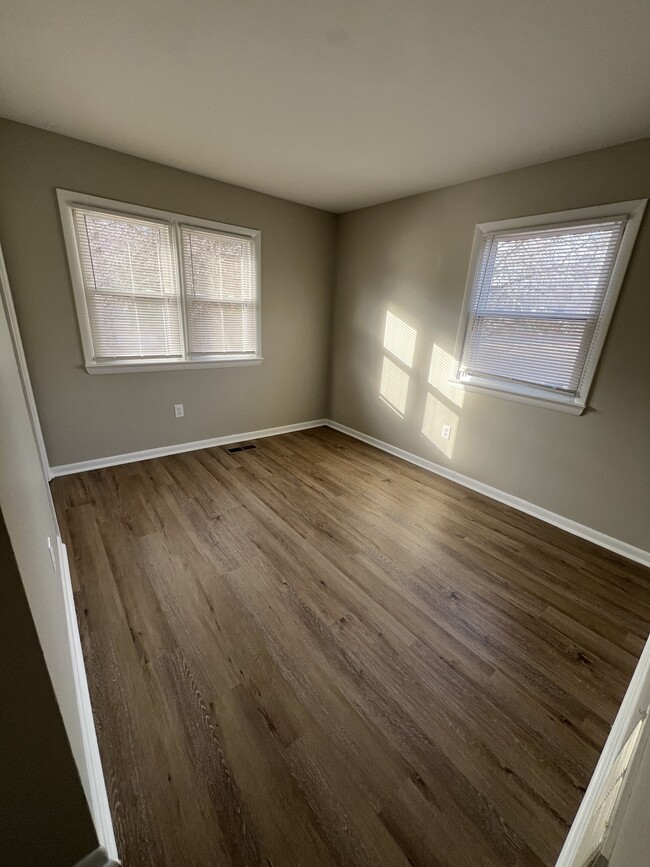 Building Photo - 413 Bailey Ln