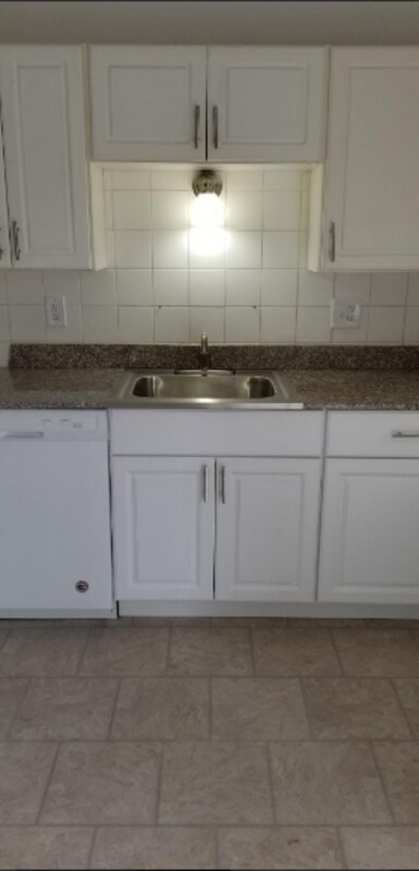 Building Photo - 3146 Keokuk St