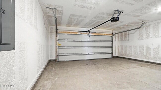 Building Photo - 6488 Slabinski Ln