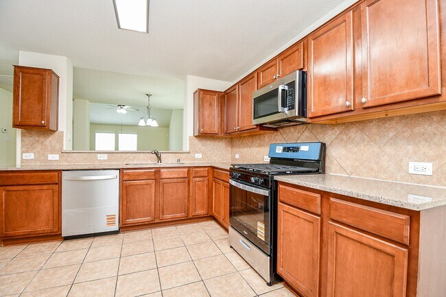 Building Photo - 5327 Stonegate Dr
