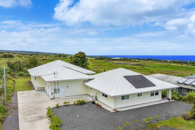 Building Photo - 1932 Kaumana Dr