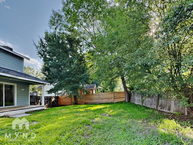Building Photo - 1027 River Bend Ct
