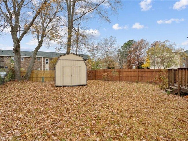 Building Photo - 13202 Aqueduct Dr