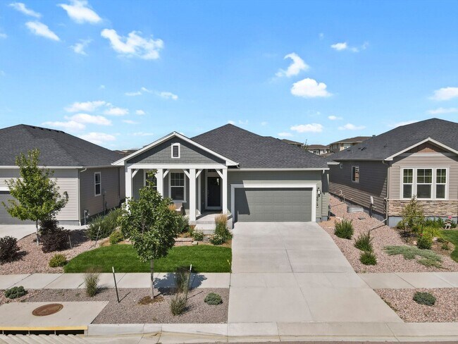 Building Photo - Single Family w/ Elegance