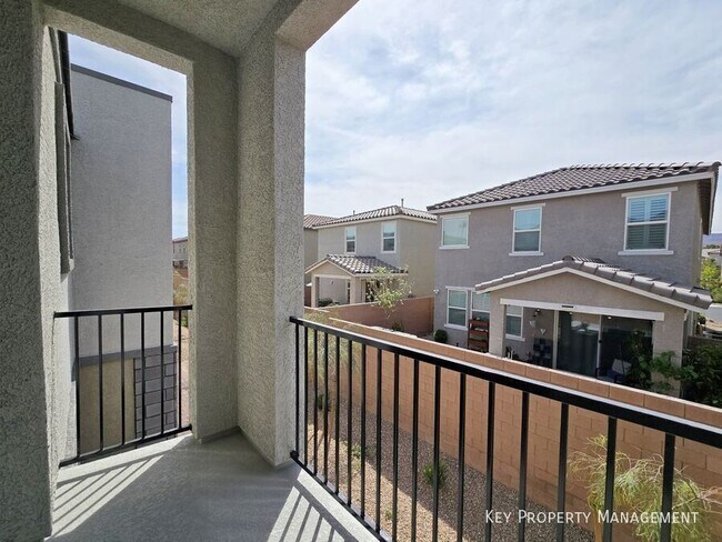 Building Photo - 5717 CRENELLATED St