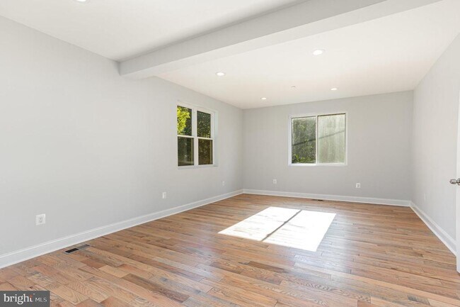 Building Photo - 2430 Harris Mill Rd