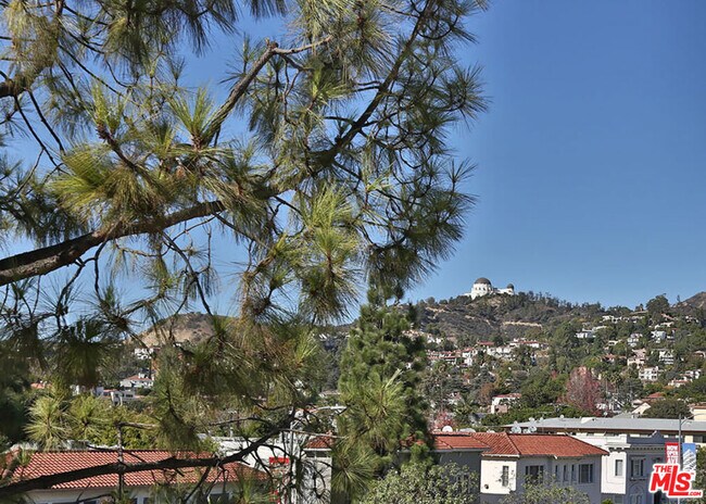 Building Photo - 1930 N Vermont Ave