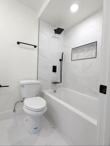 Building Photo - 16752 Bardon Ln