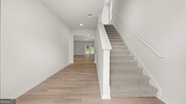 Building Photo - 36 Coggins Pl NE