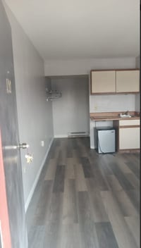 Building Photo - Summit