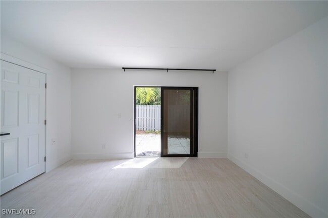 Building Photo - 17456 Silver Fox Dr