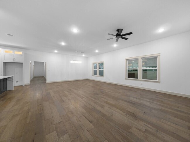 Building Photo - 1209 Tabor St