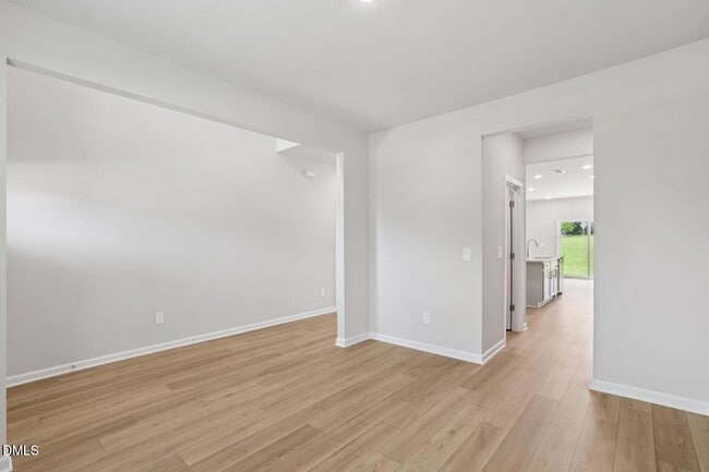 Building Photo - 693 White Birch Ln