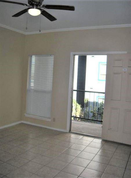 Building Photo - 704 W 21st St