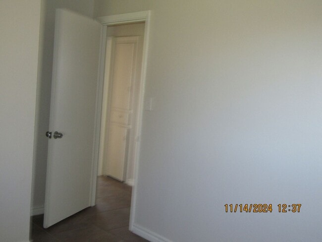 Building Photo - Very nice home on the Lawton's West Side!