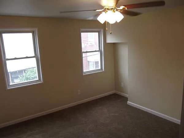 Building Photo - 162 42nd St