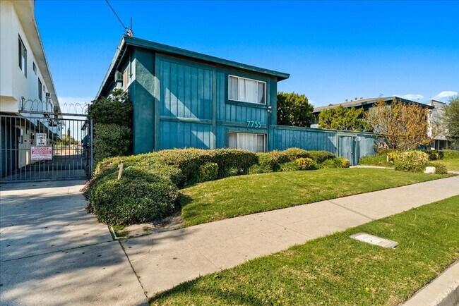 Building Photo - 7733 Laurel Canyon Blvd