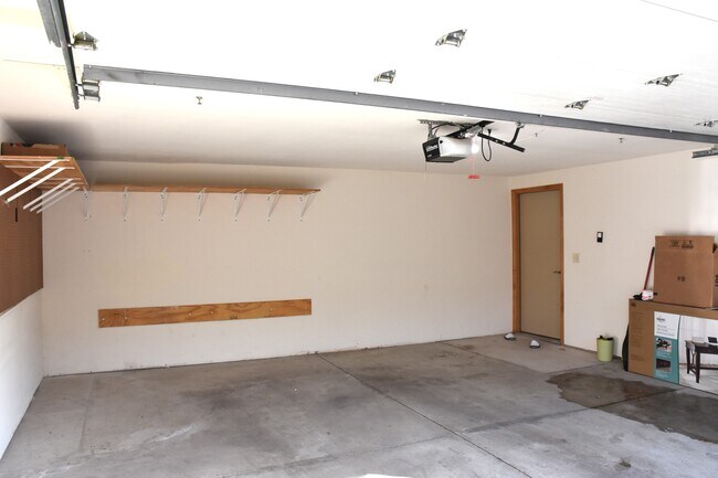 Building Photo - 13360 Fond du Lac Ave