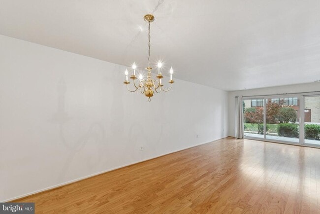 Building Photo - 2817 Jermantown Rd