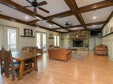 Building Photo - 490 S Barnett Shoals Rd