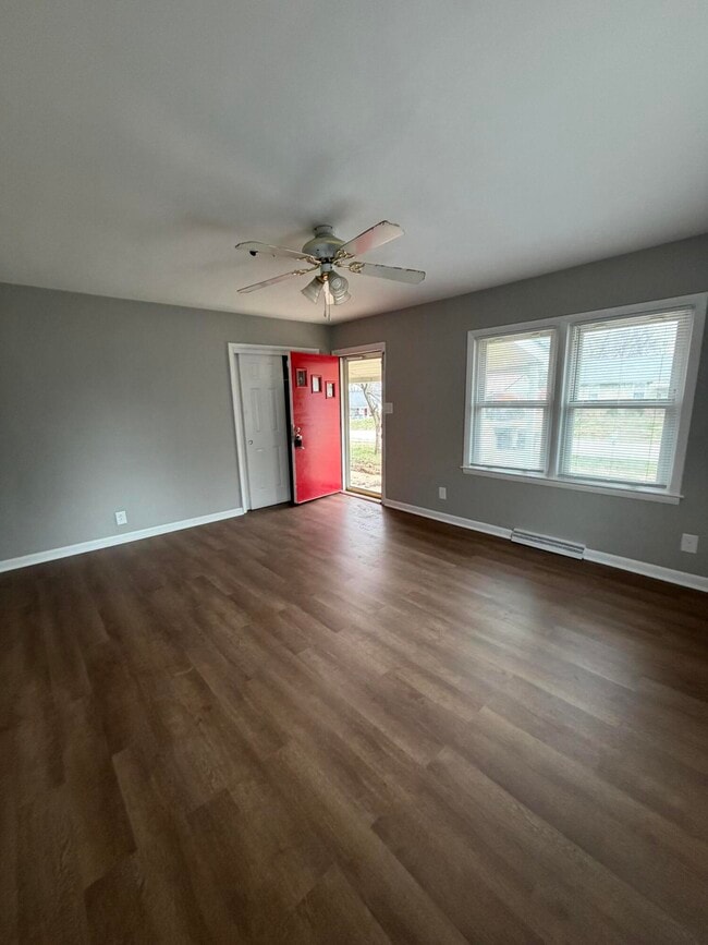 Building Photo - 611 Chestnut St