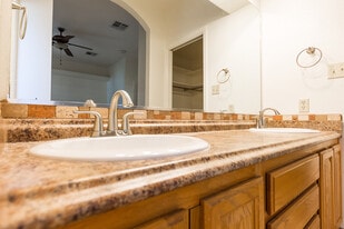 Building Photo - 2357 Saturn Cir