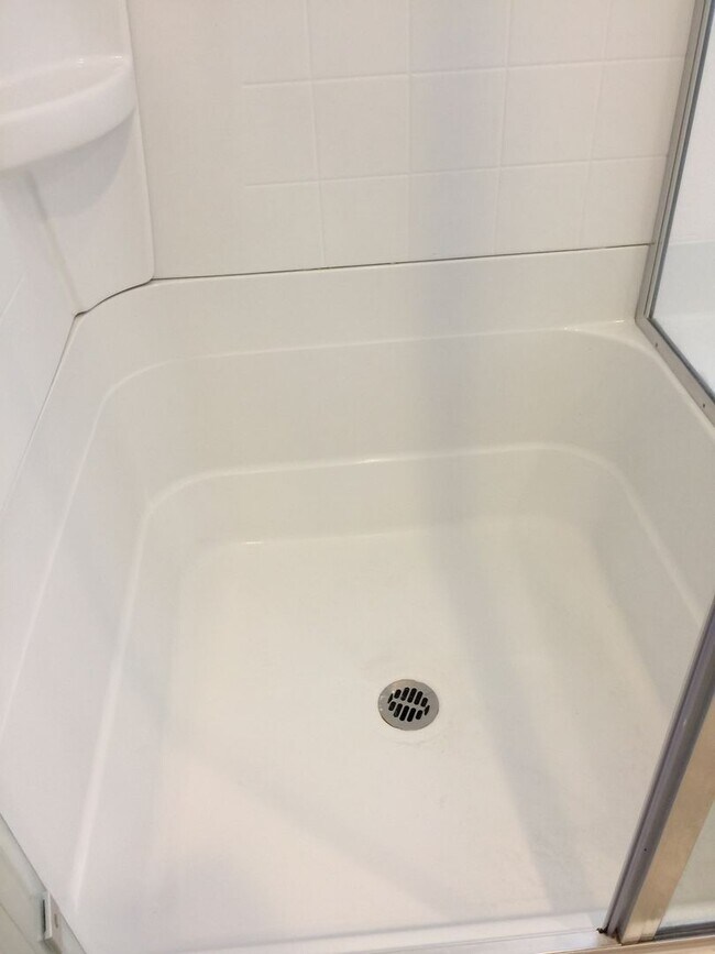 Building Photo - Spacious 3 Bedroom, newer home in South Sacramento