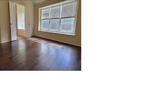 Building Photo - 2119 Mateo Park Dr