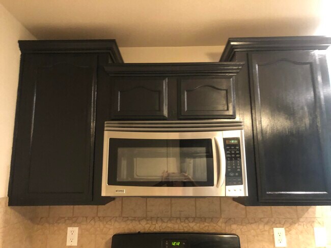 Building Photo - 6216 Lovebird Ln