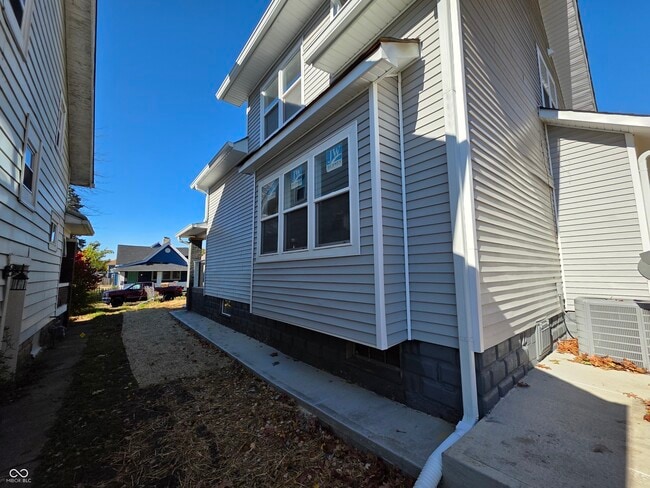 Building Photo - 1153 Dawson St