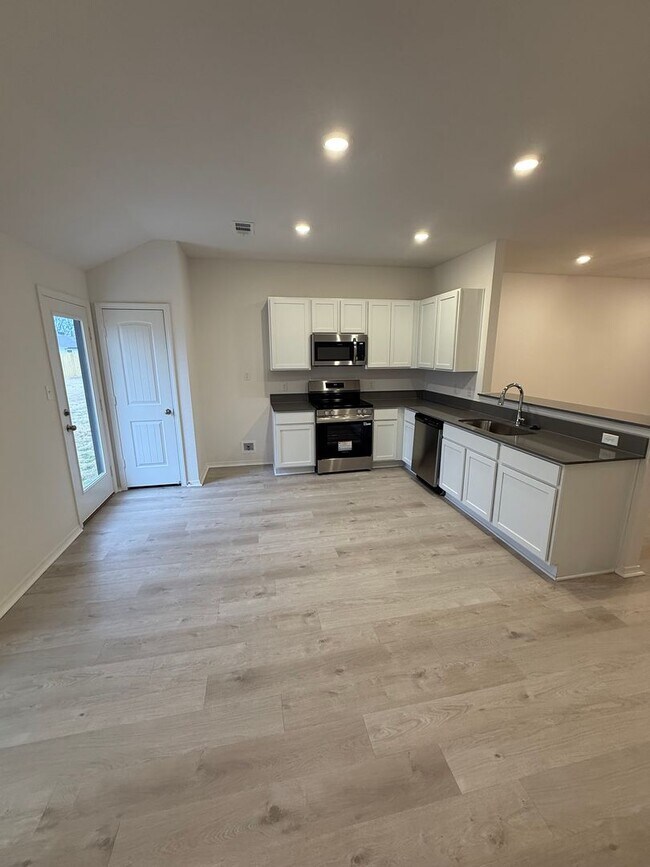 Building Photo - *$99 First Month's Rent - NO HIDDEN FEES!* BRAND NEW Four Bedroom | Two Bath Home in Vilonia