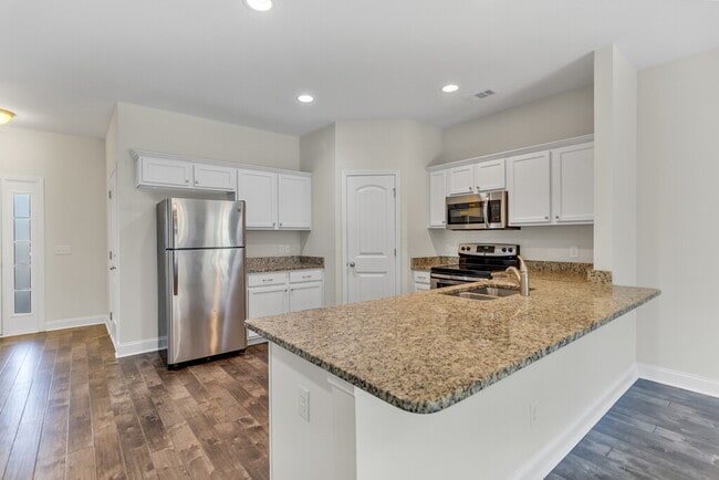 Building Photo - 505 Ferguson Ln