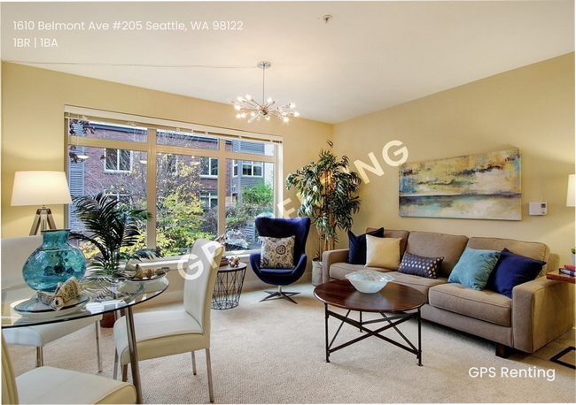 Building Photo - Perfect one bedroom corner unit in Capitol...