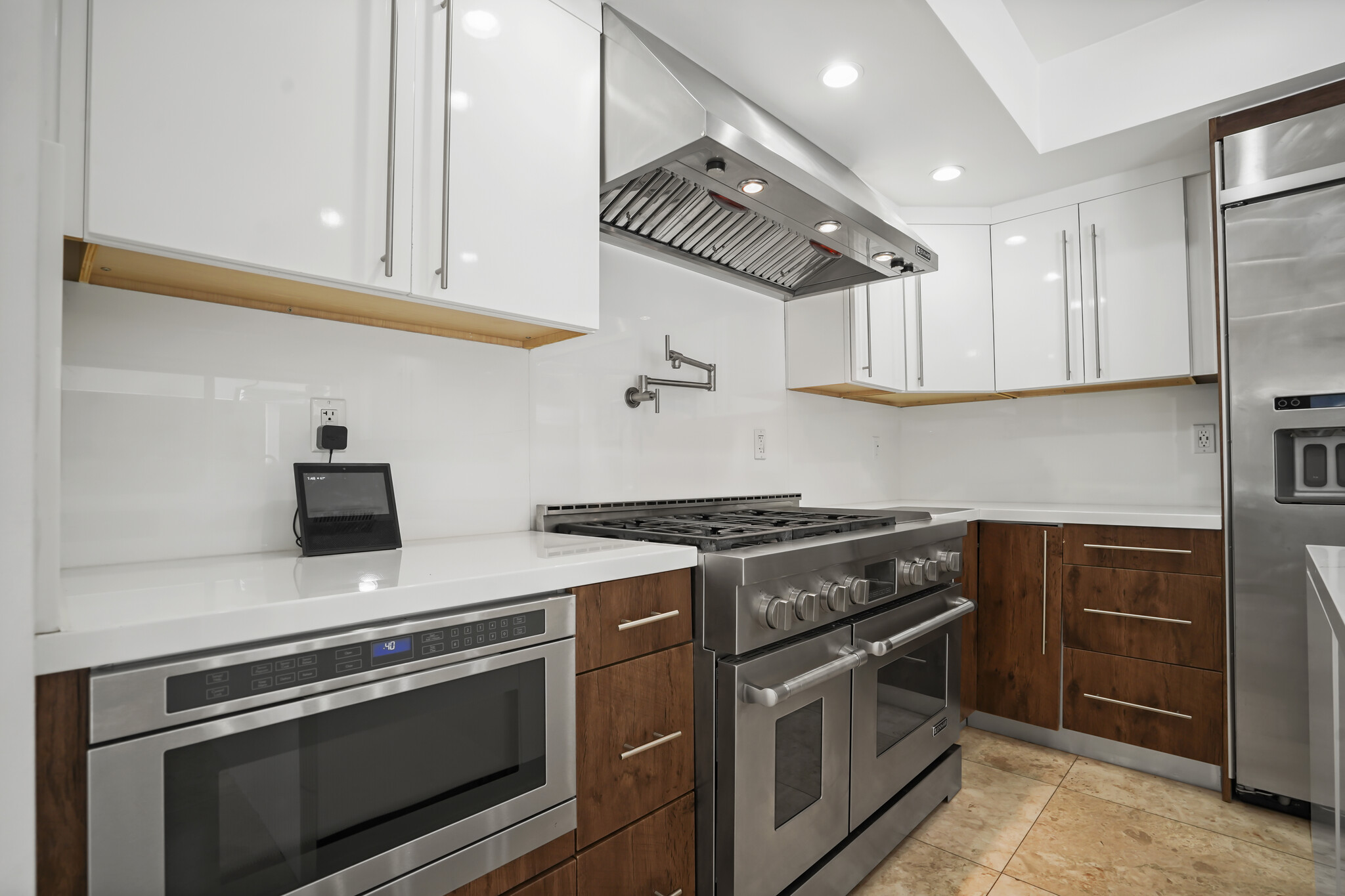 Building Photo - 16544 Park Lane Dr