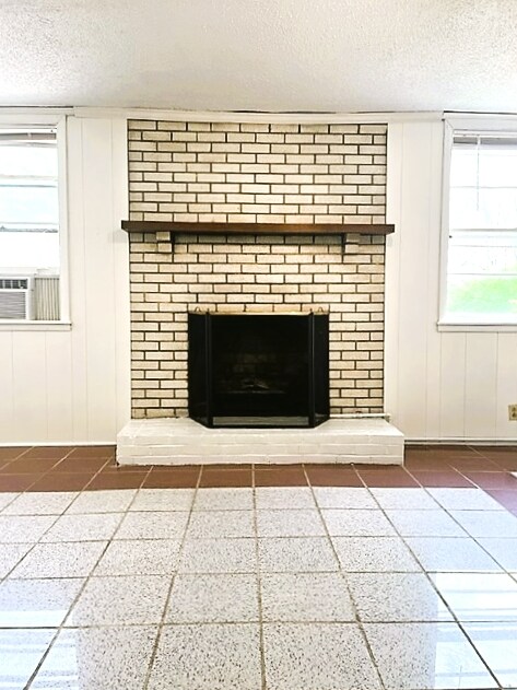Building Photo - 707 Skyline Ridge Dr