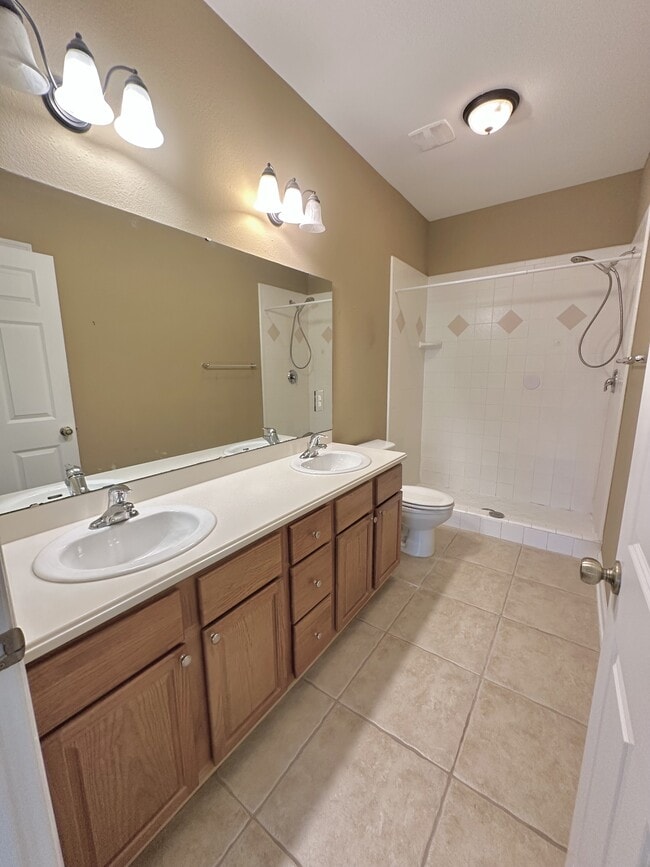 Building Photo - 2627 Spring Creek Hwy