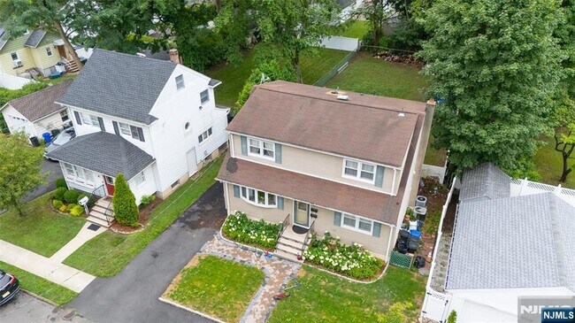 Building Photo - 26 Genevieve Ave