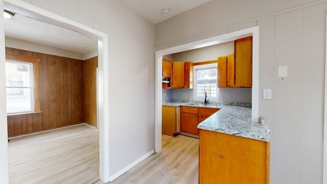 Building Photo - Slavic Village - 4 Bedroom - Single Family Home